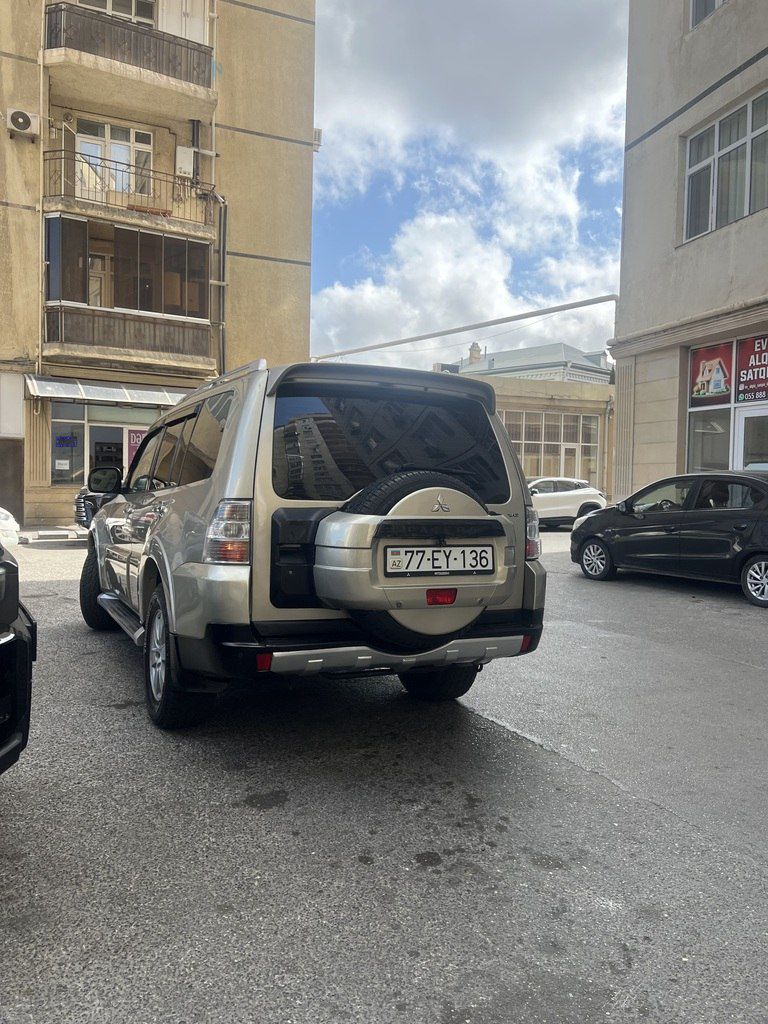 Mitsubishi Pajero, 3.0 L, 2007 il, 302 000 km 77-EY-136 — Avtomobillər, Bakı (2)