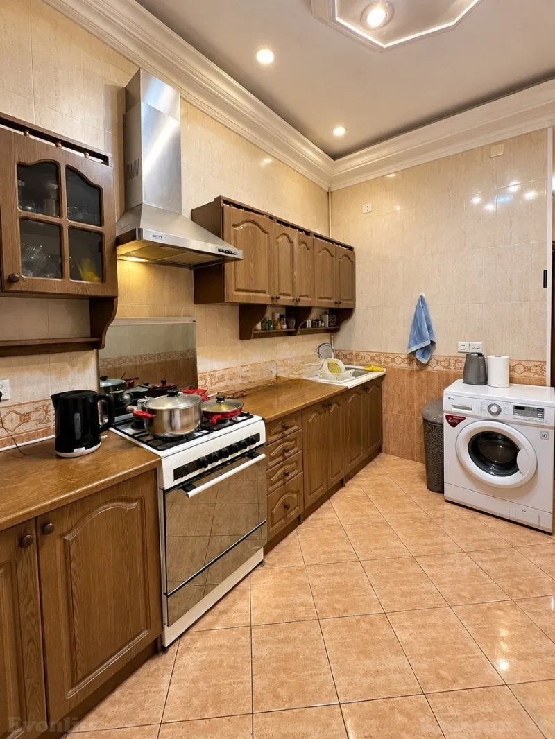 Satılır 3 otaqlı Mənzil Köhnə tikili 74 m² Bakı, Nərimanov r., Nəriman Nərimanov m — Mənzil, Bakı (4)