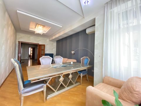 Satılır 3 otaqlı yeni tikili 125 m² — Bakı