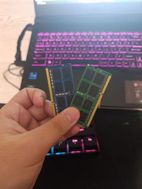 Iki eded ddr3 ram 4+8 gb — Digah