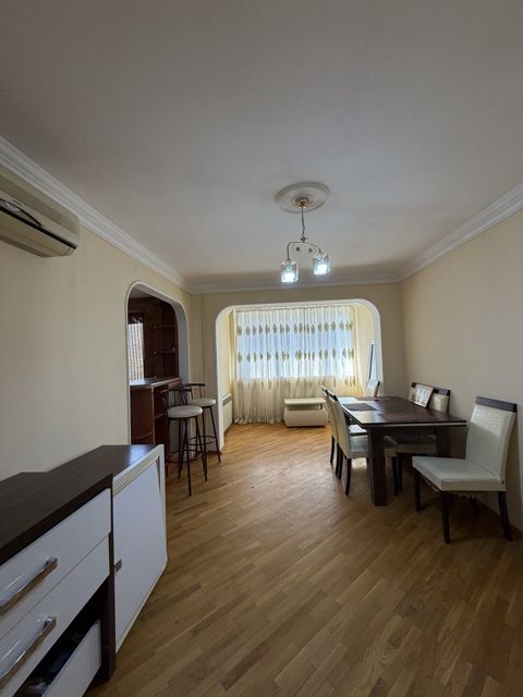 Satılır 2 otaqlı köhnə tikili 50 m² — Bakı