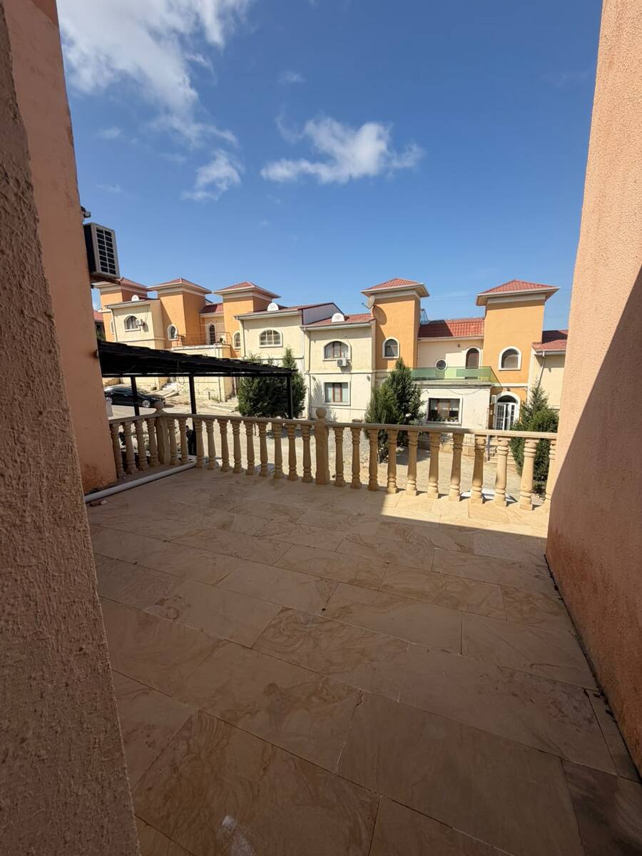 Satılır 4 otaqlı həyət evi/bağ evi 200 m² — Ev, villa, Bakı (5)