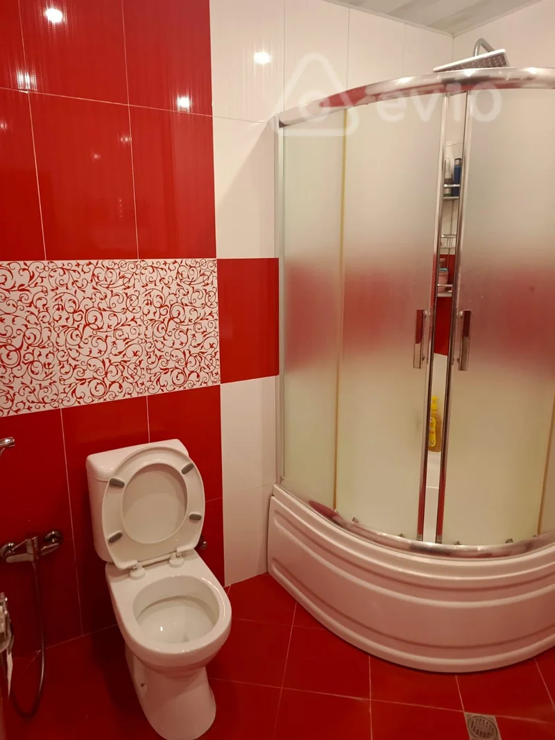 3 otaqlı mənzil, 140 m², Elşən Süleymanov küçəsi — kirayə — Mənzil, Bakı (11)
