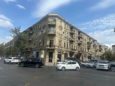 Satılır 1 otaqlı köhnə tikili 24 m² — Bakı