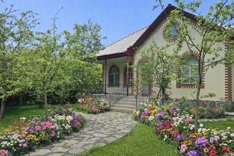 Həyət evi kirayə verilir, Qəbələ ş — Qəbələ