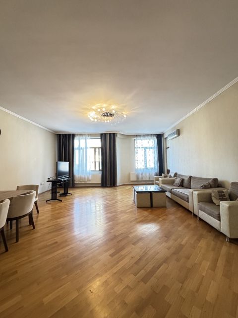 Satılır 3 otaqlı yeni tikili 171 m² — Bakı