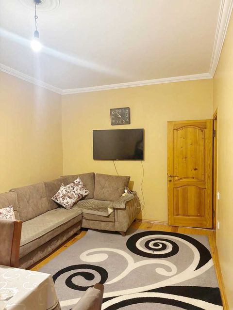 Satılır 4 otaqlı köhnə tikili 115 m² — Bakı