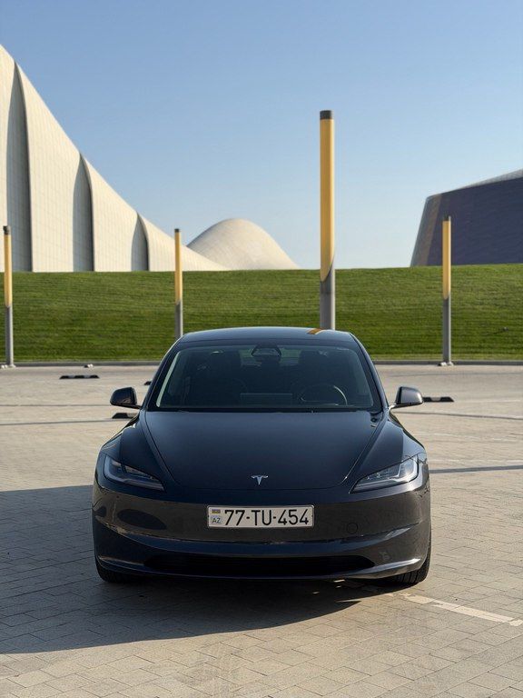 Tesla Model 3, 60 kWh, 2024 il, 15 000 km 77-TU-454 — Avtomobillər, Bakı