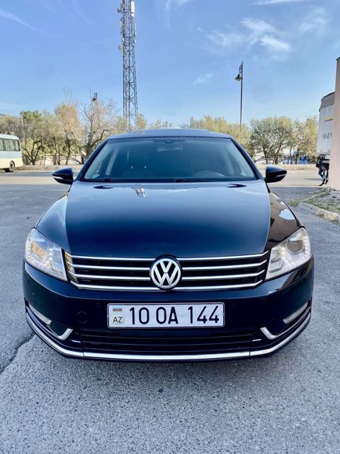 Volkswagen Passat, 2.5 L, 2012 il, 241 800 km — Bakı