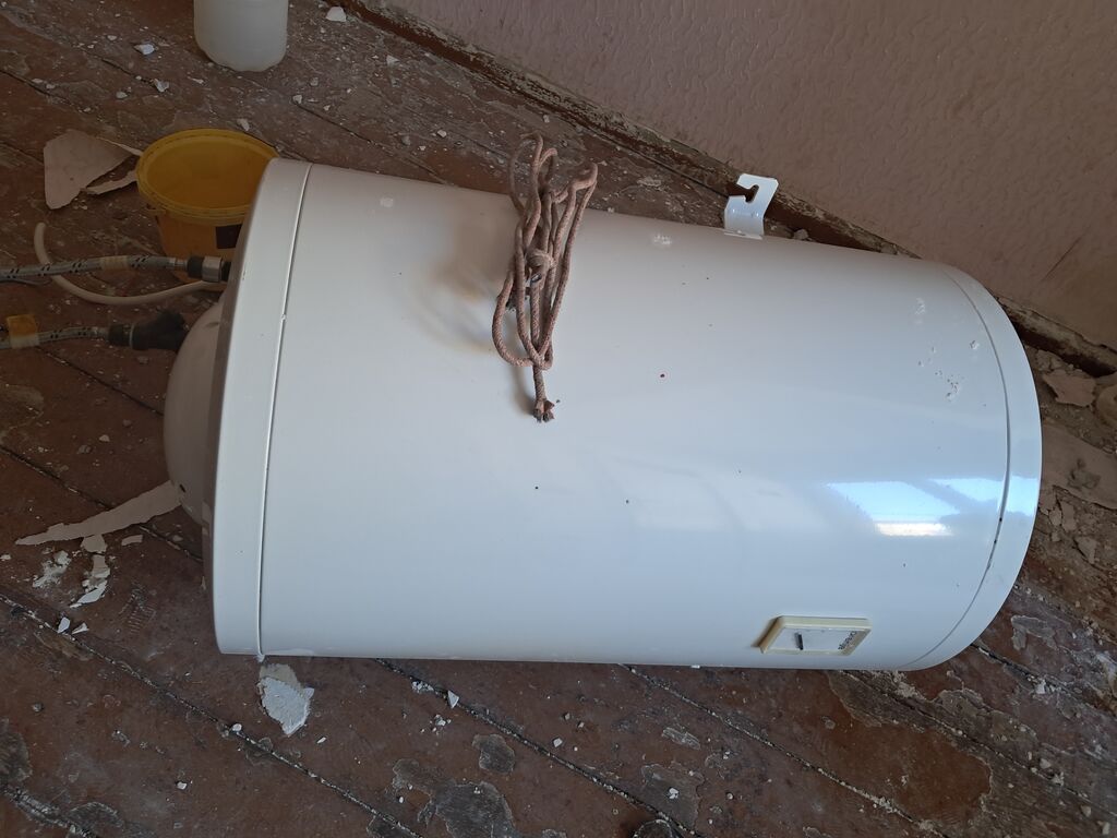 Elektrik su qızdırıcısı (divar tipli, üfüqi/quraşdırıla bilən model) — Su qızdırıcılar, Bakı