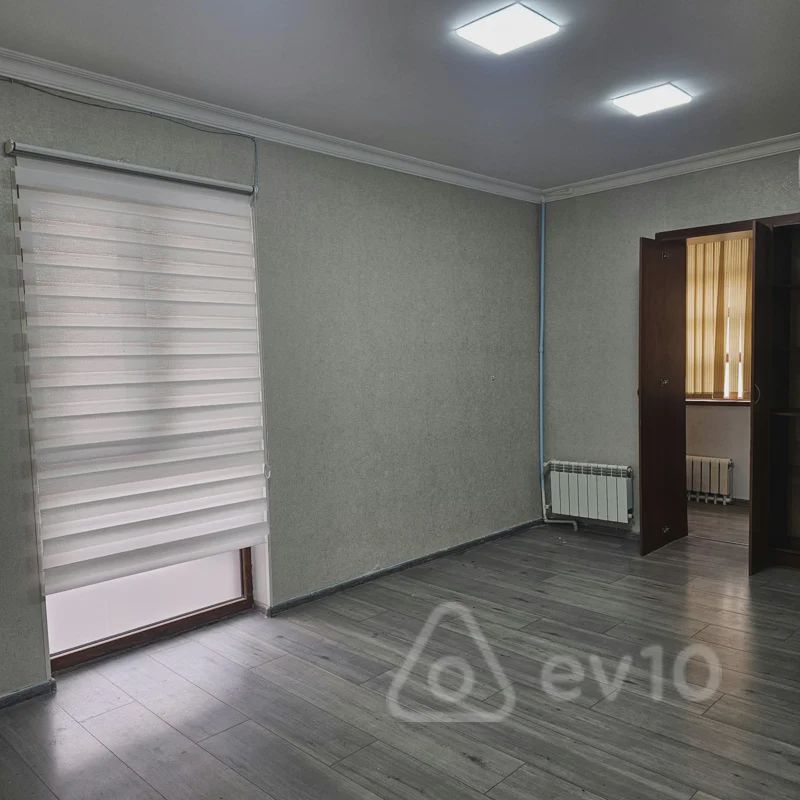 Ofis, 85 m², Xocalı prospekti — kirayə — Ofis, Bakı (10)