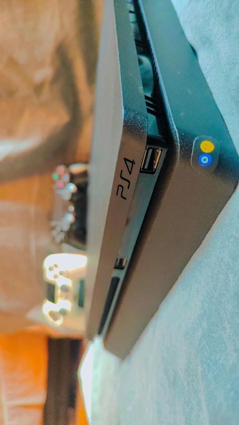 İdeal Vəziyyətdə PlayStation 4 Slim (Jailbreak 10.50) — Bakı