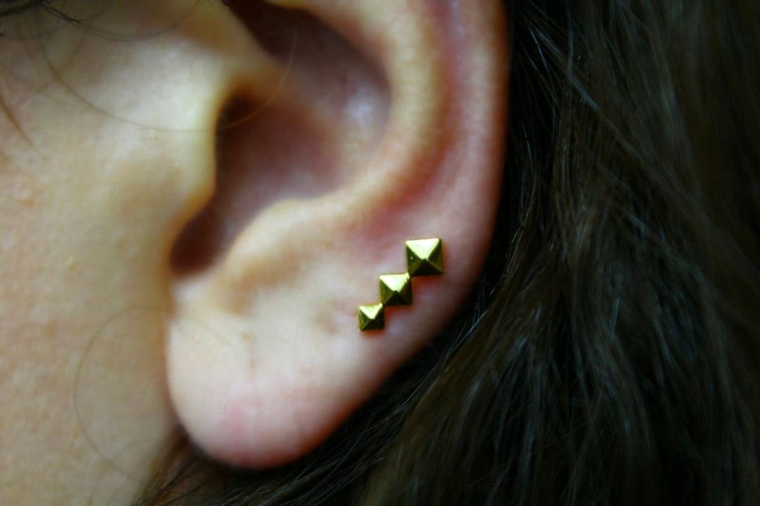 Qadın sırğaları 750 əyarlı qızıl, mikro-labret, 0.72 qram, 8 mm - Sırğa_ES_G_0875 — Mallar, Bakı