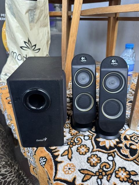 Masaüstü akustika dəstləri – müxtəlif modellər - Logitech 2.0 — Masazır