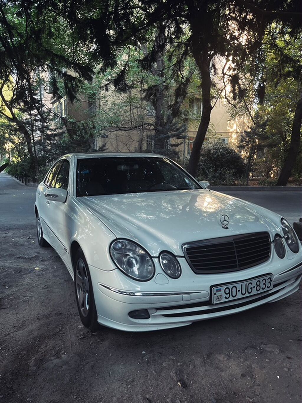 Mercedes-Benz E-Class (W211) sedan, ağ rəng. - Kuzov: 4 qapı 90-UG-833 — Avtomobillər, Mehdiabad
