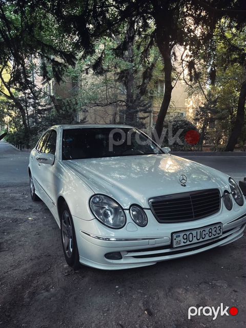Mercedes-Benz E-Class (W211) sedan, ağ rəng. - Kuzov: 4 qapı — Mehdiabad