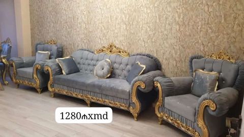 Klassik üslubda dəst: 3 nəfərlik divan + 2 ədəd kreslo. - Rəng — Yumşaq mebel