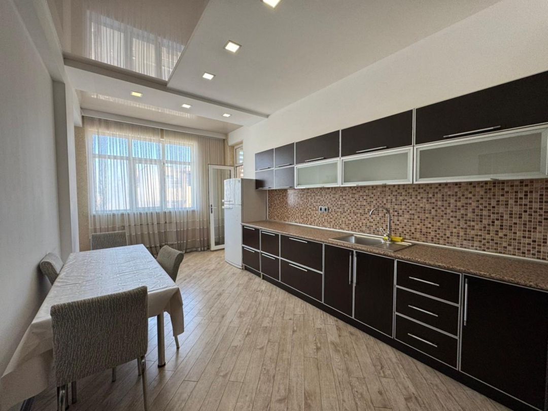 İcarəyə verilir 7 otaqlı yeni tikili 230 m² — Mənzil, Bakı (3)