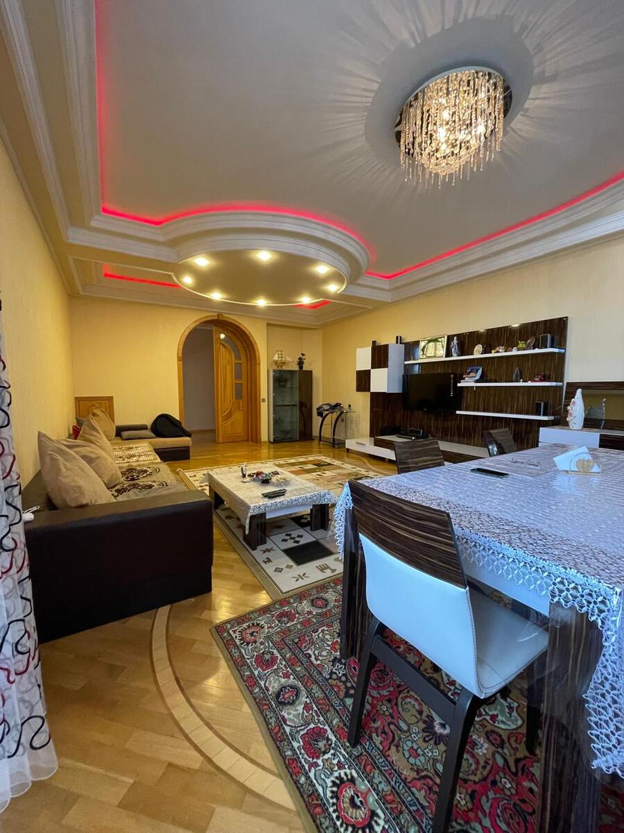 Satılır 4 otaqlı yeni tikili 186 m² — Mənzil, Bakı (10)