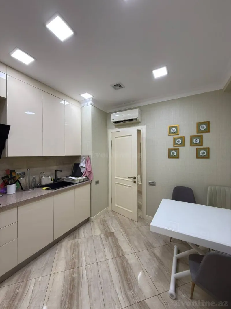 Satılır 3 otaqlı Mənzil Yeni tikili 116 m² Bakı, Nəsimi r., 28 May m — Mənzil, Bakı (8)