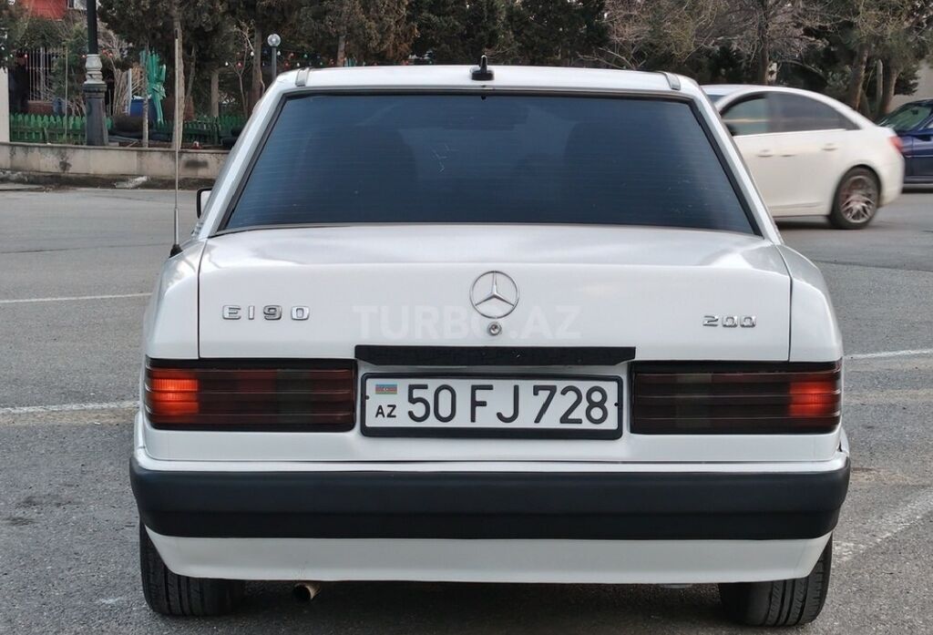 Mercedes-Benz 190 (W201): 2 l 1990 il Sedan 50-FJ-728 — Avtomobillər, Digah (4)