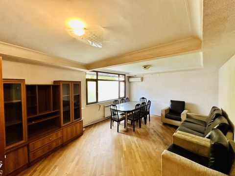 Satılır 3 otaqlı köhnə tikili 100 m² — Bakı
