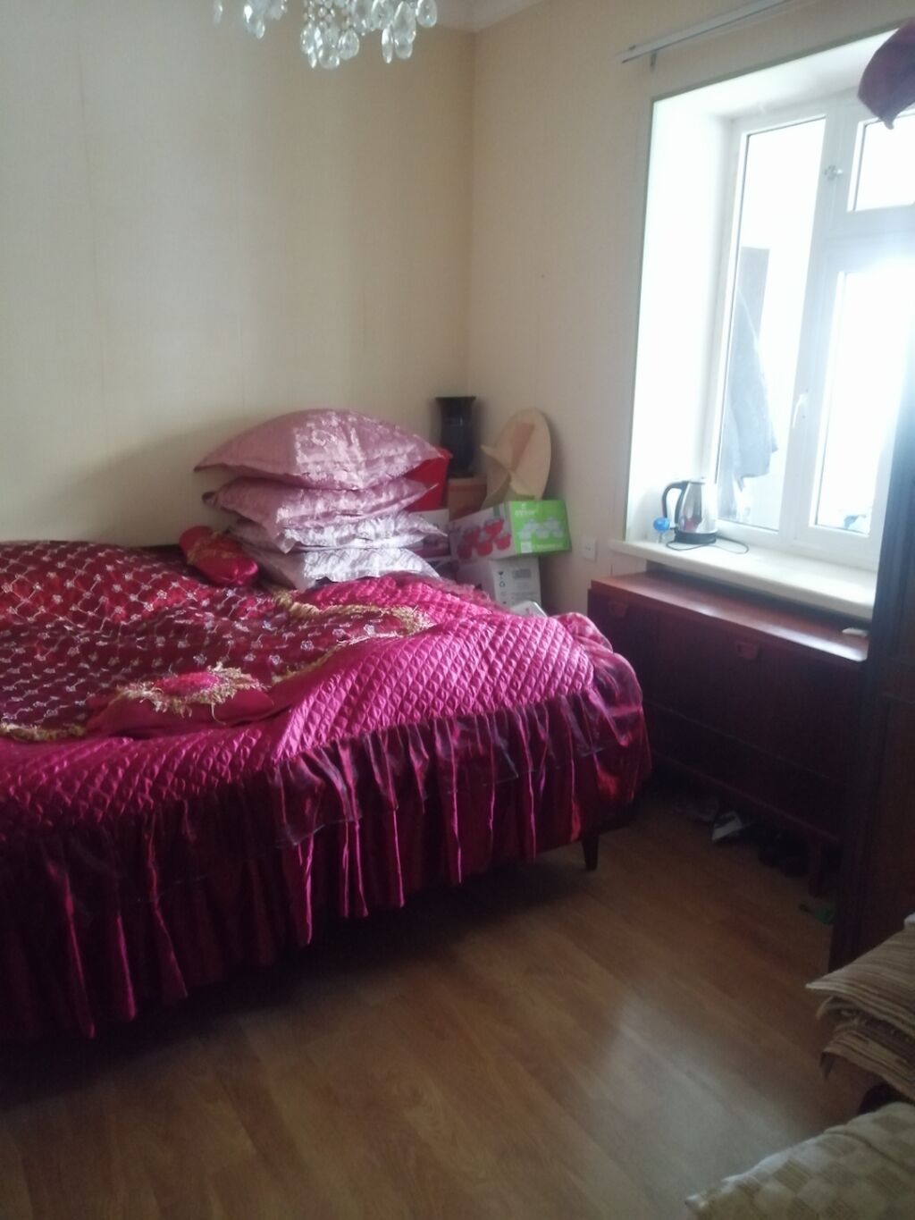Ev satılır Təsvir:4/4 balkonlar baglidi cəmi bir qonşu var - Yataq — Mənzil, Bakı (9)