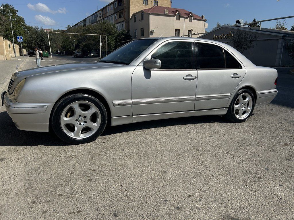 Mercedes E 220, 2.2 L, 2001 il, 500 000 km — Avtomobillər, Bakı (2)