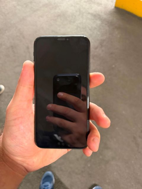 Apple iPhone XS Space Gray 256GB/4GB — Bakı
