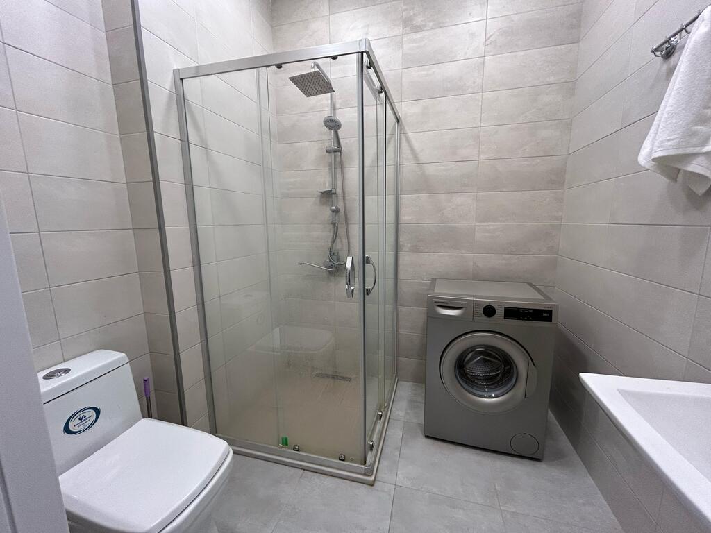 İcarəyə verilir 2 otaqlı yeni tikili 45 m² — Mənzil, Bakı (6)