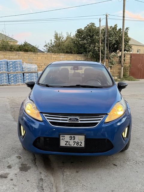 Ford Fiesta, 1.6 L, 2010 il, 300 000 km — Bakı