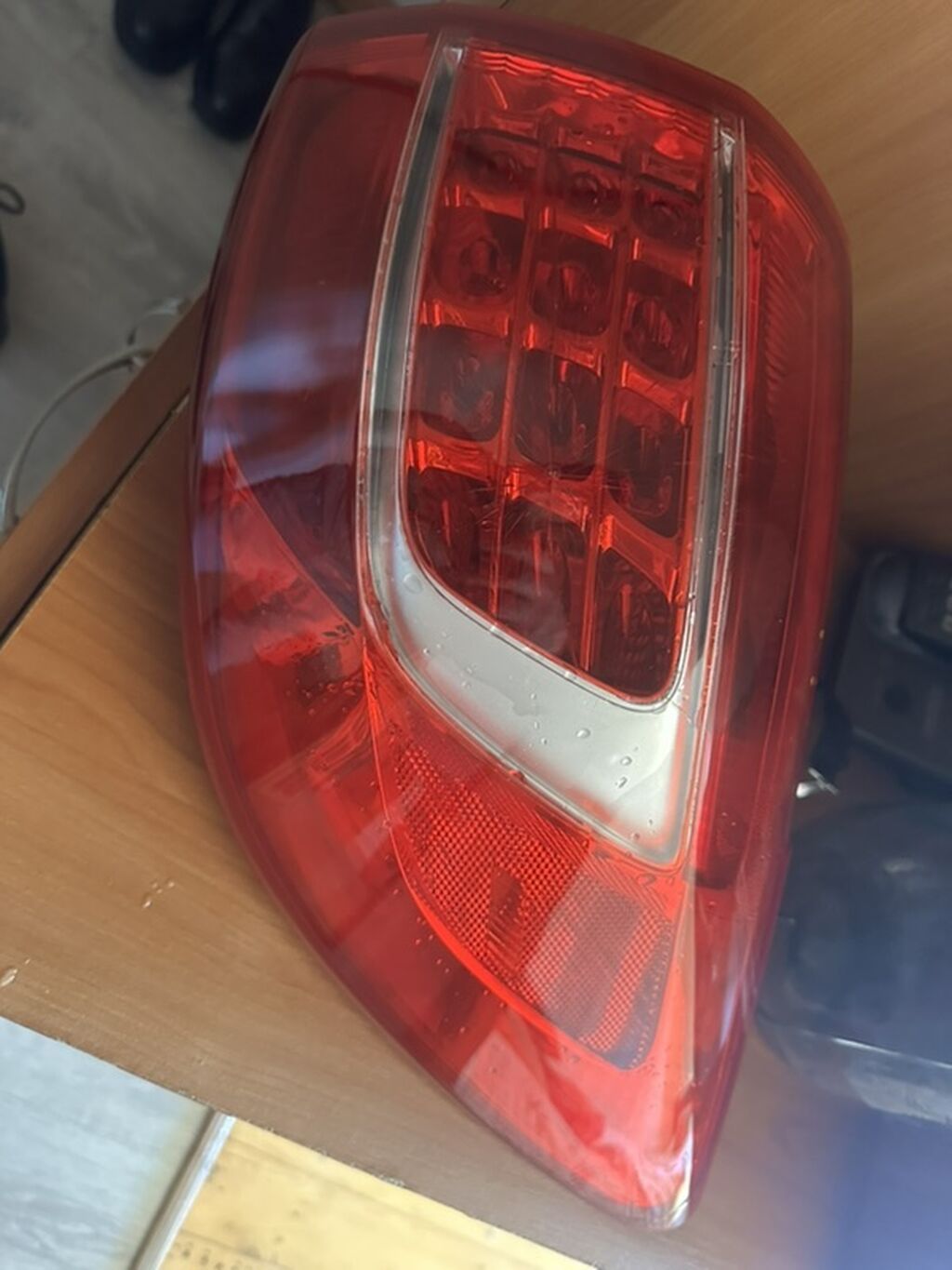 Orginal kıa Sportage 2012 cı ıl stop (kuza hısse) sadece ortada balaca — Avtomobil işığı, Bakı (2)