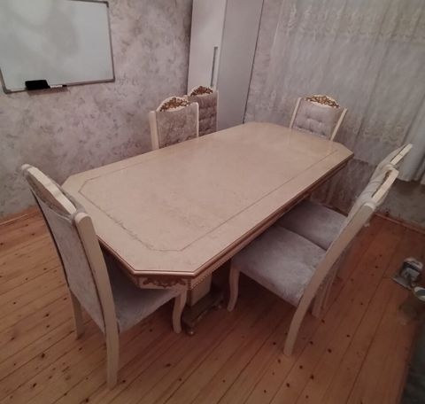 Endirimm.Stol,6 stulla satılır 300 azn.Stol açılmır.Dəst yaxşı — Min bir xirdavat dunyasi — Мебель