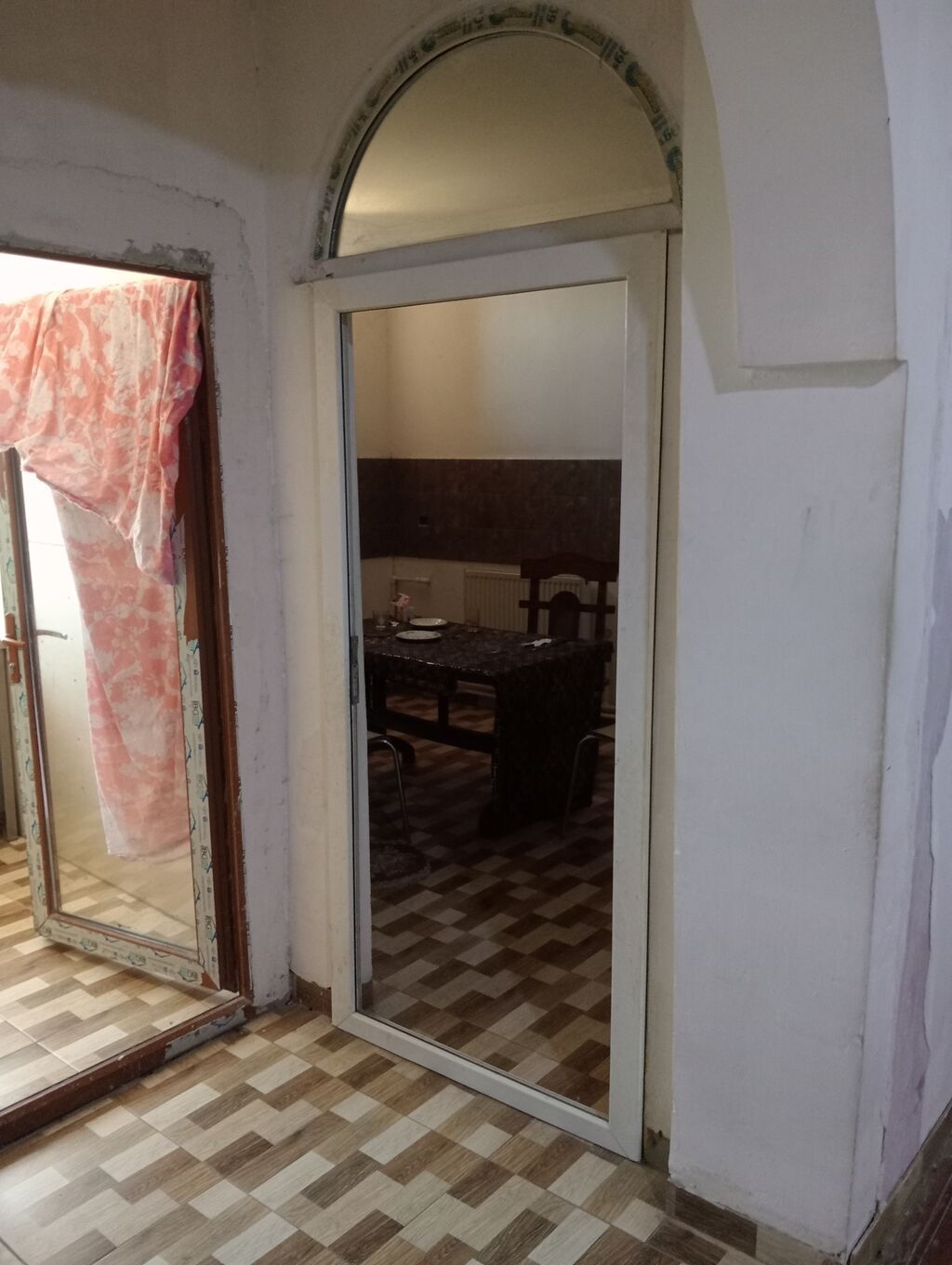 Hostel,günlük ev 5manat. otaxda 3kravat var,1ədədin qiyməti — Mənzil, Masazır (5)