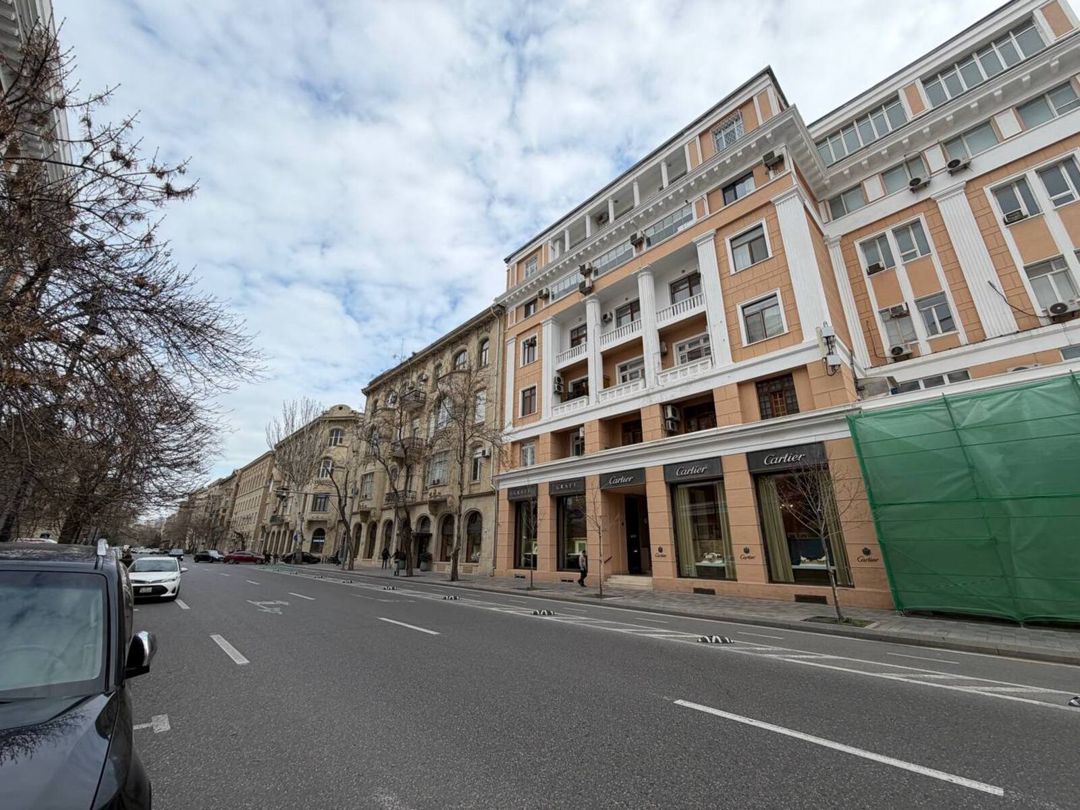 Satılır 3 otaqlı köhnə tikili 105 m² — Mənzil, Bakı (2)