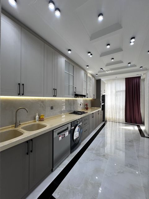 Satılır 3 otaqlı yeni tikili 130 m² — Bakı
