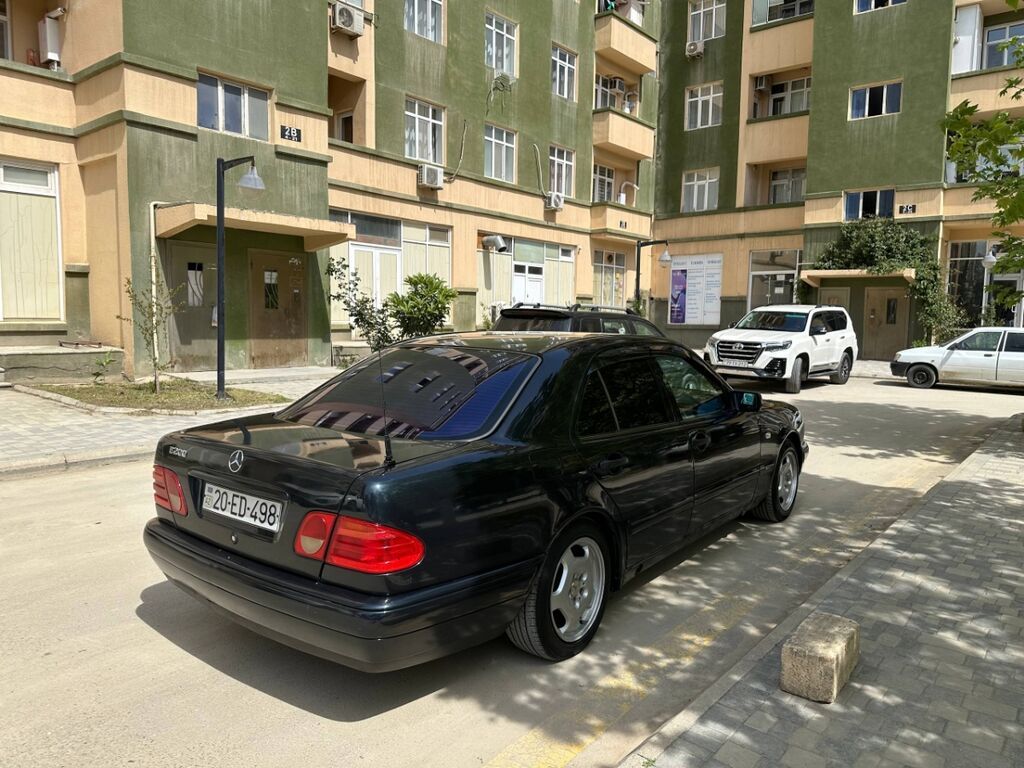Mercedes-Benz E 320: 2 l 1996 il Sedan 20-ED-498 — Avtomobillər, Bakı (2)