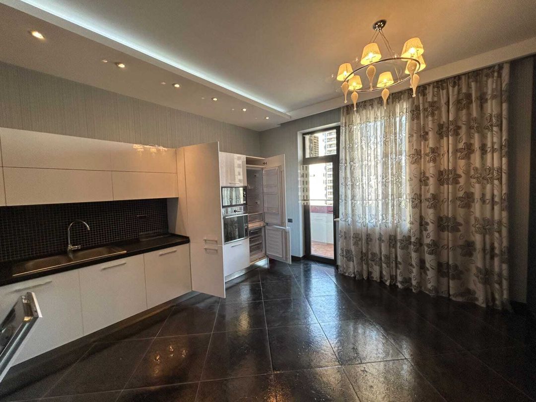Satılır 3 otaqlı yeni tikili 130 m² — Mənzil, Bakı (6)