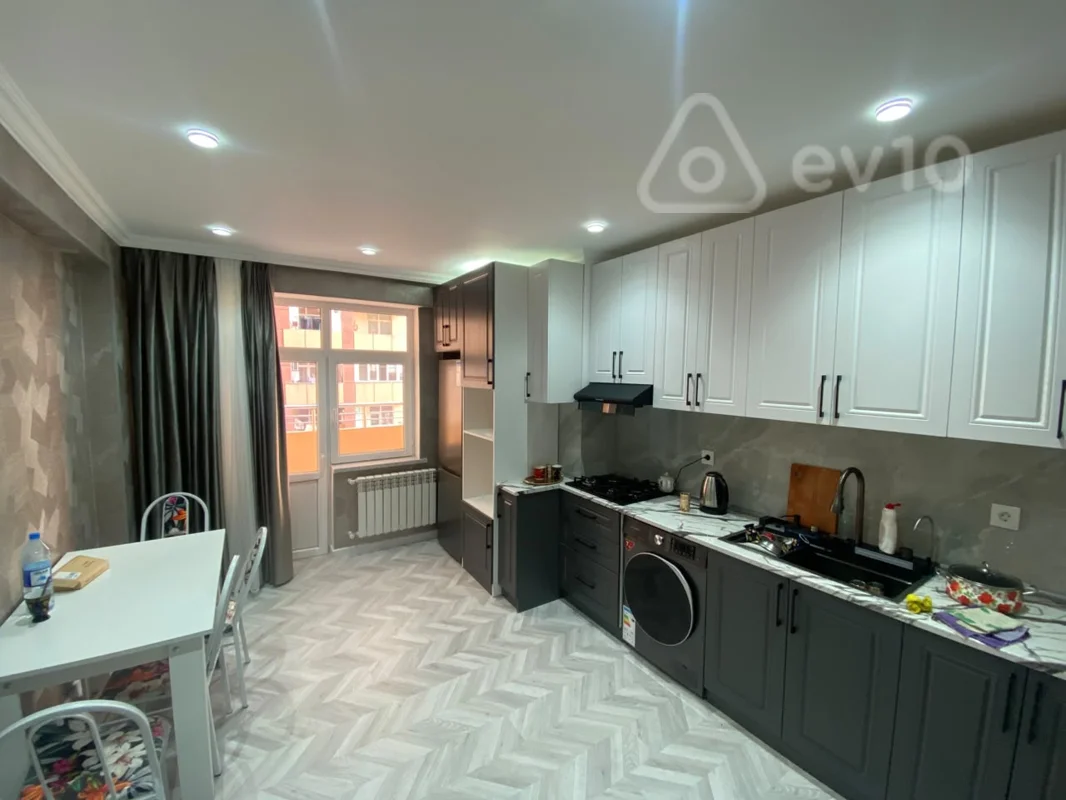 3 otaqlı mənzil, 120 m², Əsəd Əhmədov küçəsi — kirayə — Mənzil, Bakı (10)