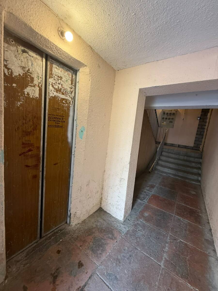 Satılır 2 otaqlı köhnə tikili 65 m² — Mənzil, Bakı (5)