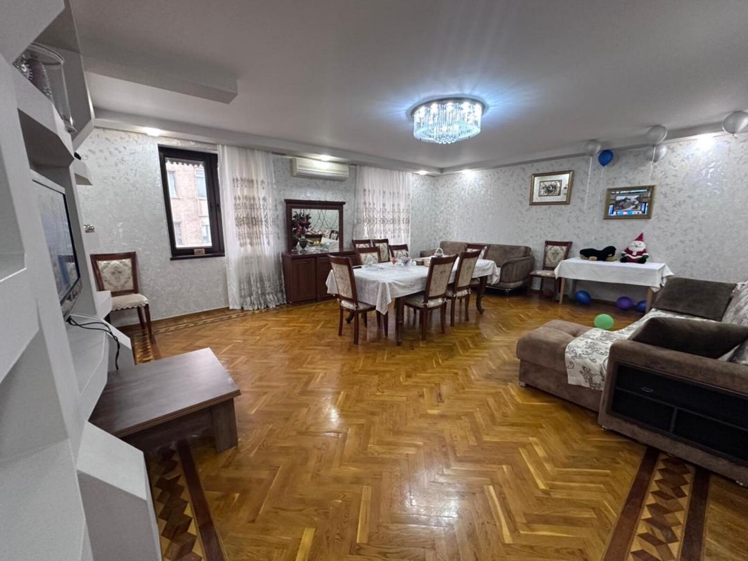 Satılır 4 otaqlı köhnə tikili 110 m² — Mənzil, Bakı (5)