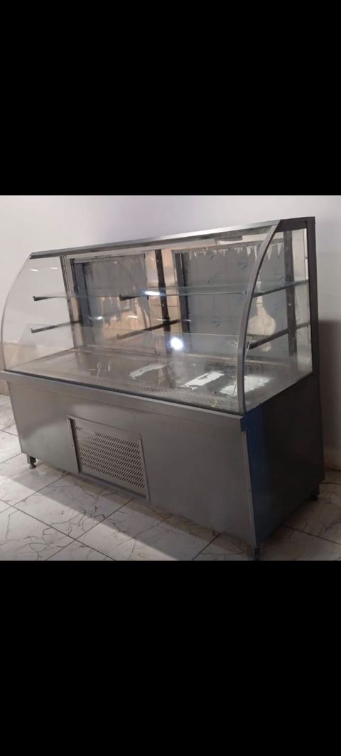 RR Vitrin soyuducu 1.90 sm Qiymet 500 azn tam işlek Unvan Elimler — Bakı