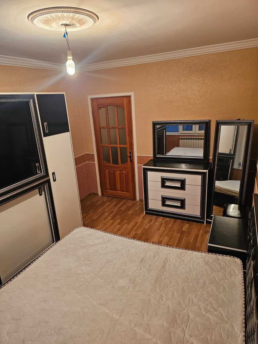 İcarəyə verilir 5 otaqlı köhnə tikili 110 m² — Mənzil, Bakı (8)