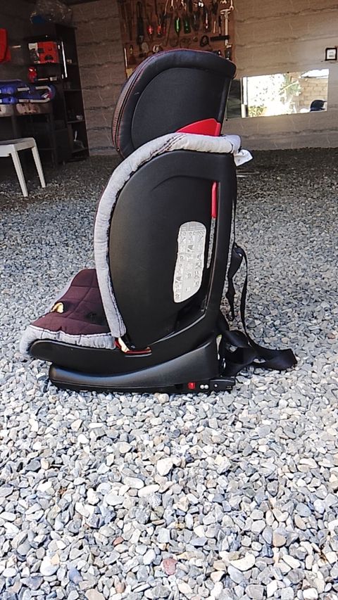 Kraft avtomobil oturacağı 9/36 kg isofixlidir rengi günəşdən qizarib — Avtomobil oturacaqları