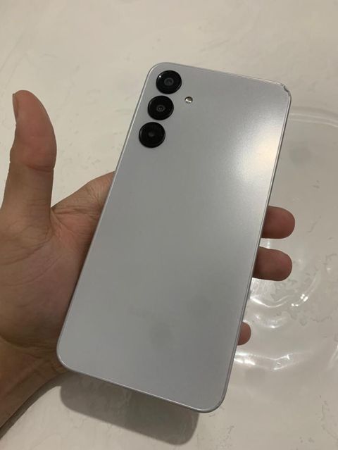 Zavod telefondu real alıcıya endirim olacağ — Bakı