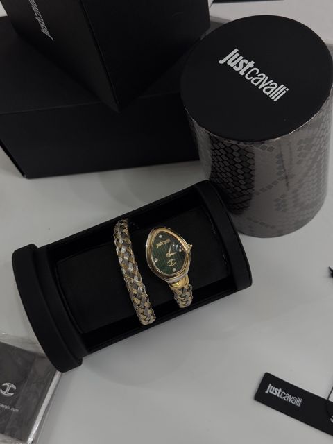 Qol saatı qadınlar üçün Gold/Silver/Green — Bakı