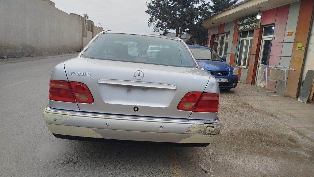 Mercedes E 280, 2.8 L, 1998 il, 516 000 km — Avtomobillər, Bakı (3)