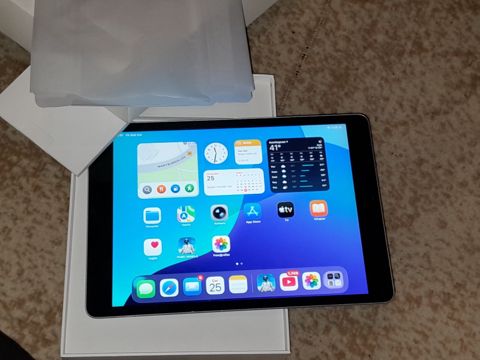 iPad 9 — Qax