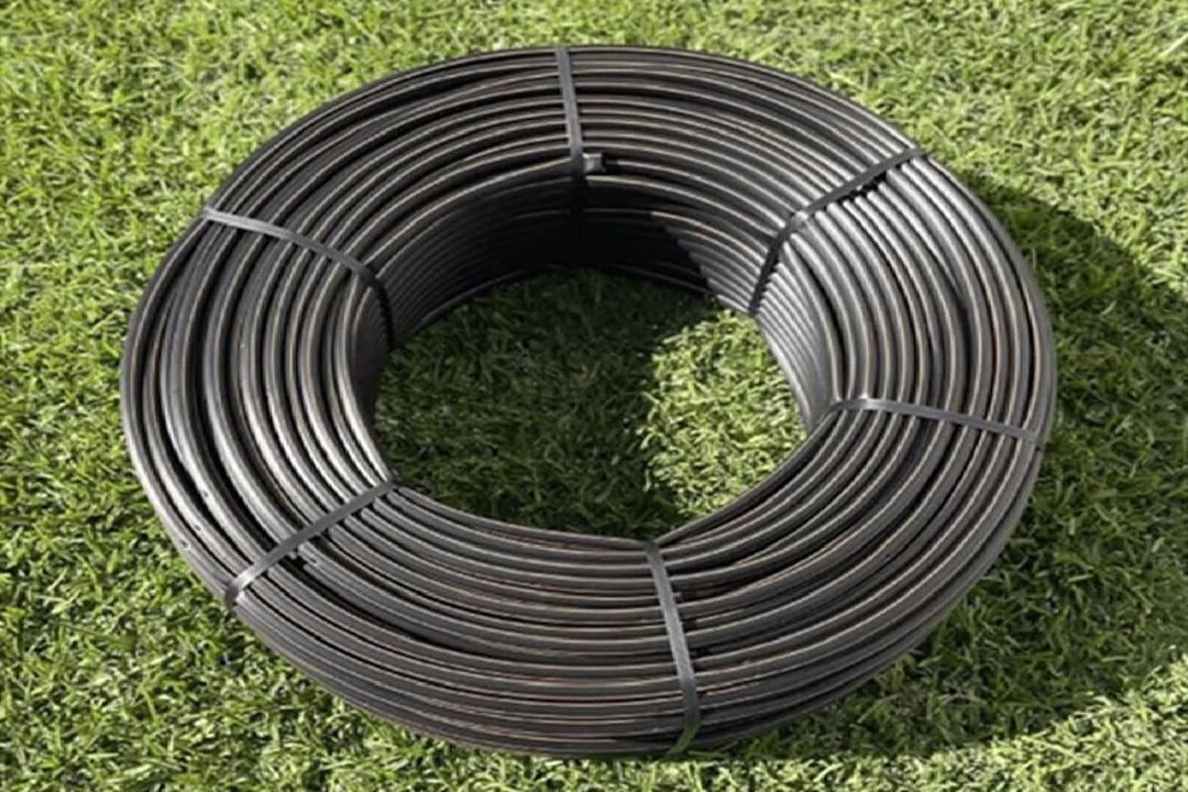 Yastı damlama suvarma şlanqı Onurplas, diametr 22 mm, divar qalınlığı 8 mm, deşik məsafəsi 30 sm, 1800 m - ONUR_PLAS_yastı_damlama_22_8_30 — Mallar, Bakı (2)