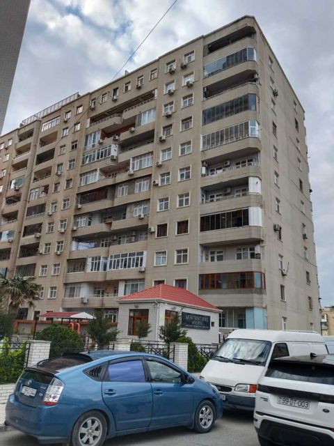 Satılır 4 otaqlı yeni tikili 136 m² — Bakı